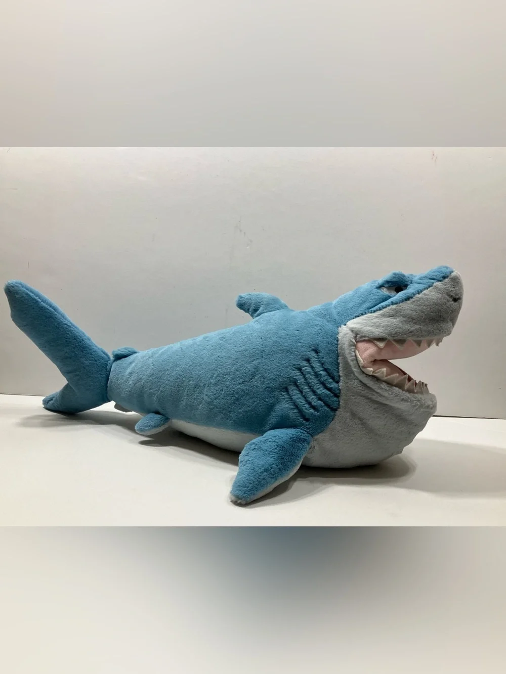 Finding Nemo - talking Bruce the Shark  Stuffed Animal NWOT